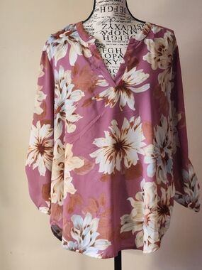 Maurices Mauve Pink Floral V-Neck Blouse